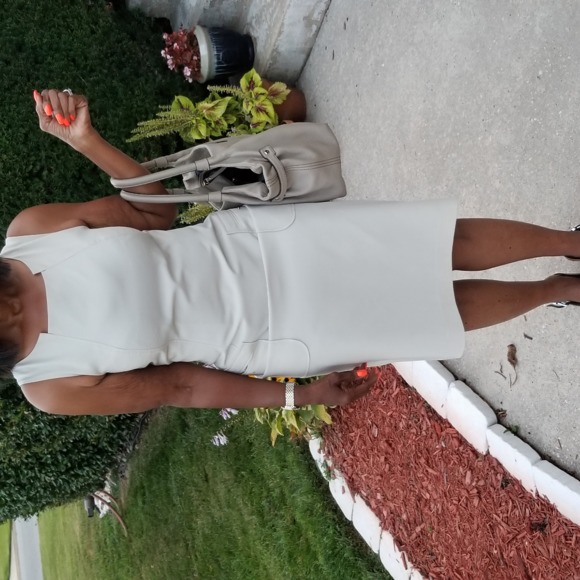 Meet your Posher, Patricia - Picture 1 of 1